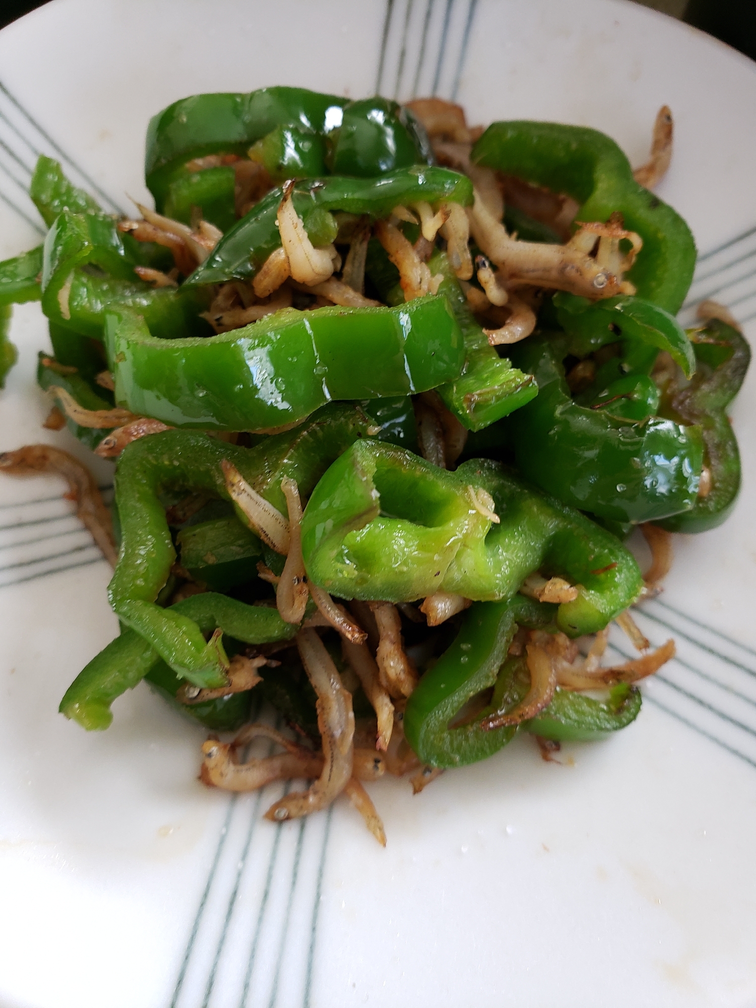 ピーマンとちりめんじゃこの小さいおかず レシピ 作り方 By ゆみなっつ 楽天レシピ ピーマンとちりめんじゃこの小さいおかず レシピ 作り方 By ゆみなっつ 楽天レシピ