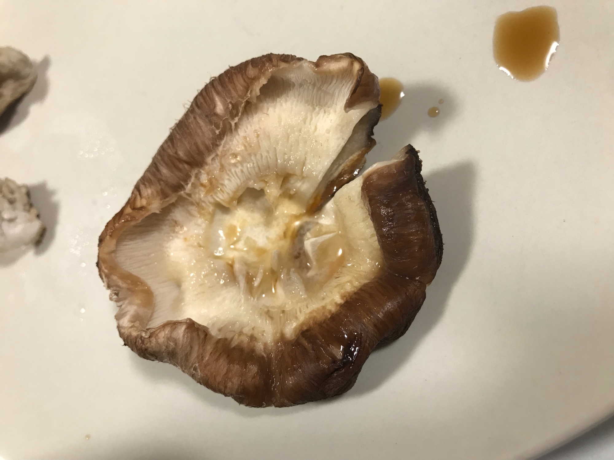 椎茸のアンチョビバター焼き