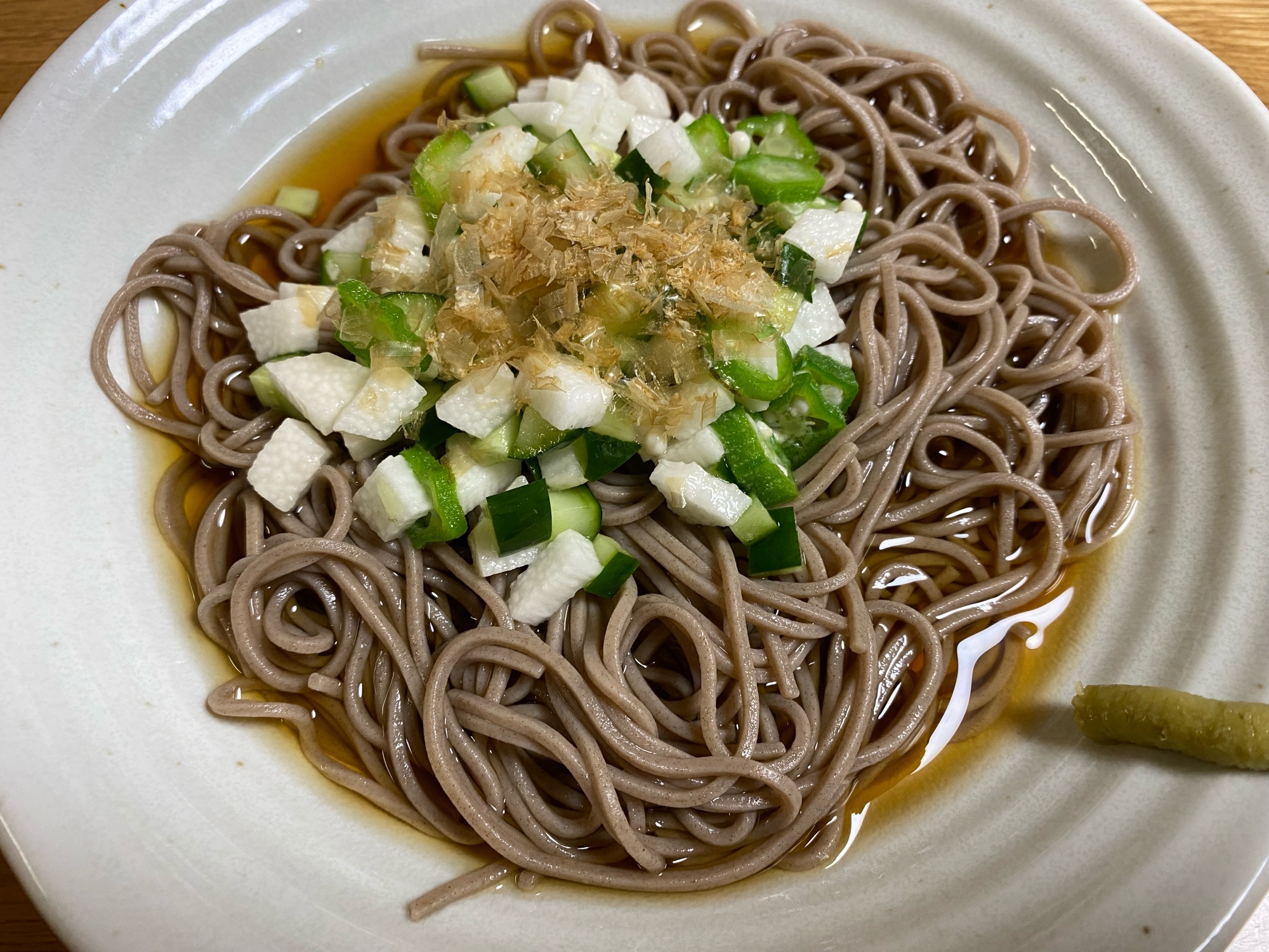 オクラときゅうりのお蕎麦