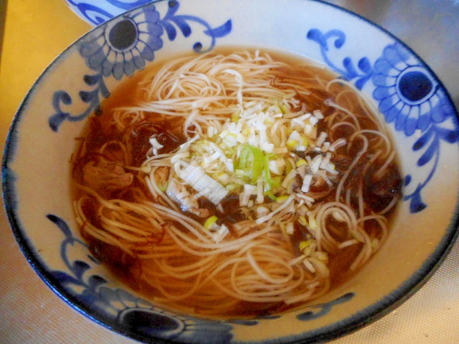 豚肉とモズクのにゅう麺