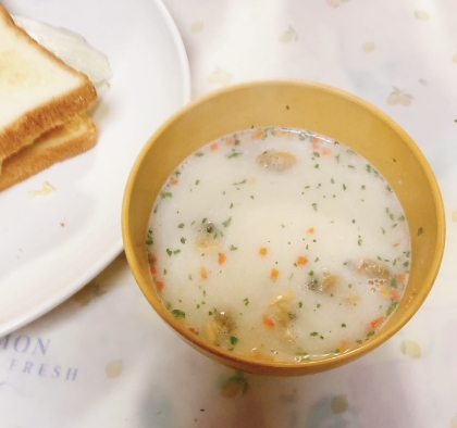豆苗☆豆苗シーフードクリームシチュー