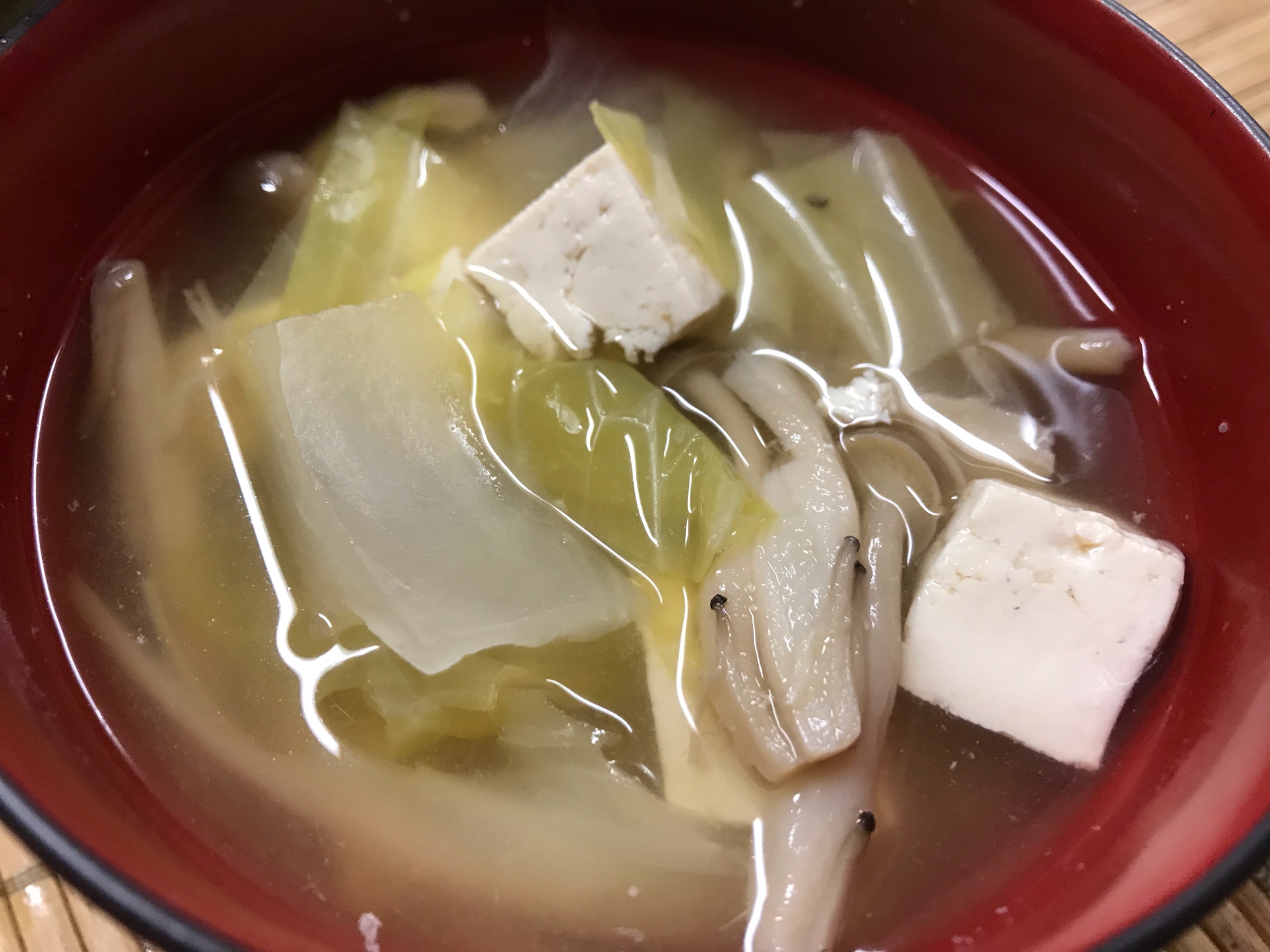 豆腐&白菜&キャベツ&しめじの味噌汁