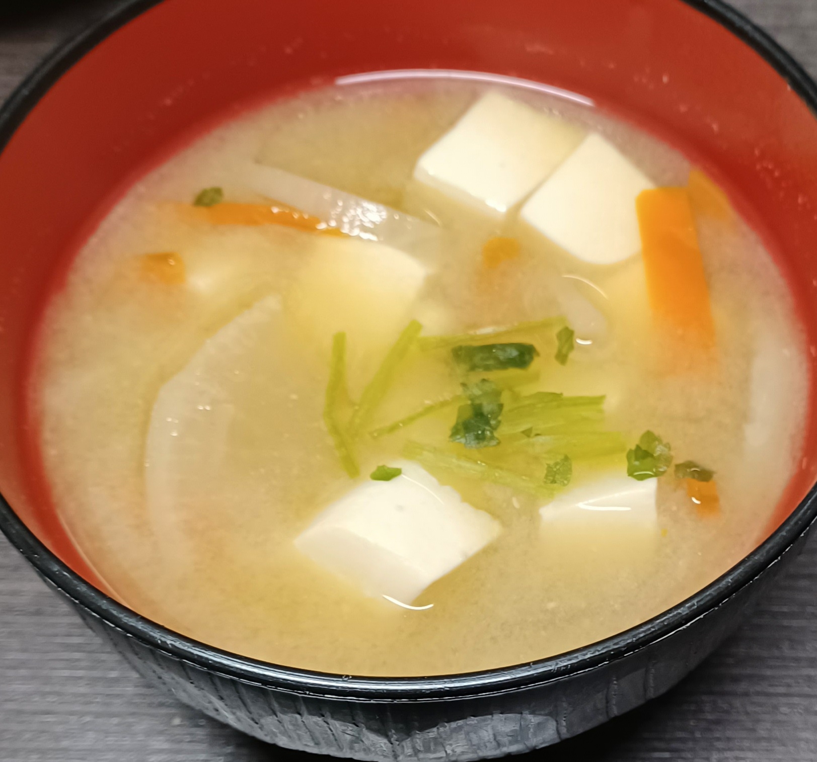 豆腐と大根と人参のお味噌汁♪