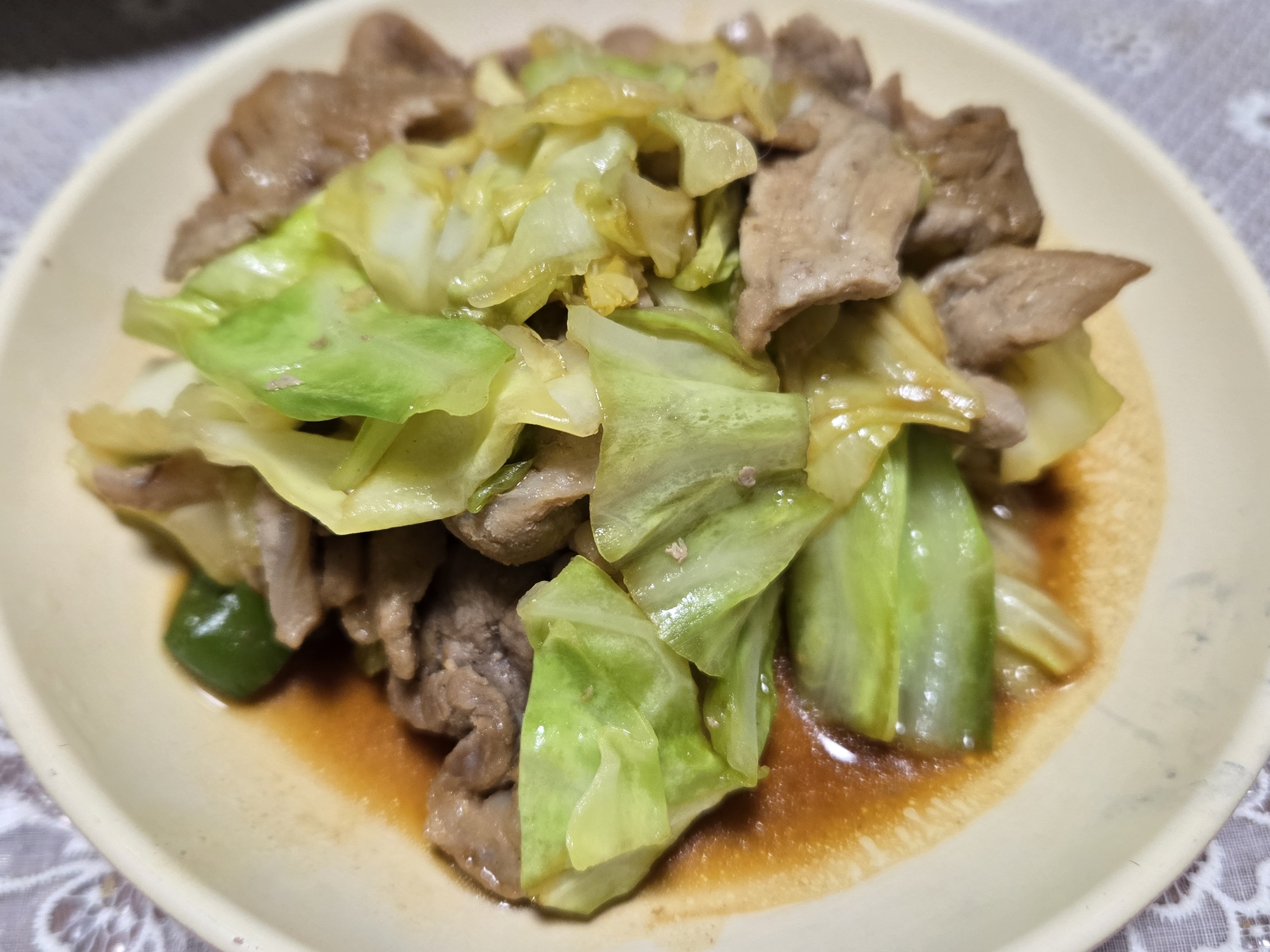 キャベツと豚肉のオイスターソース炒め