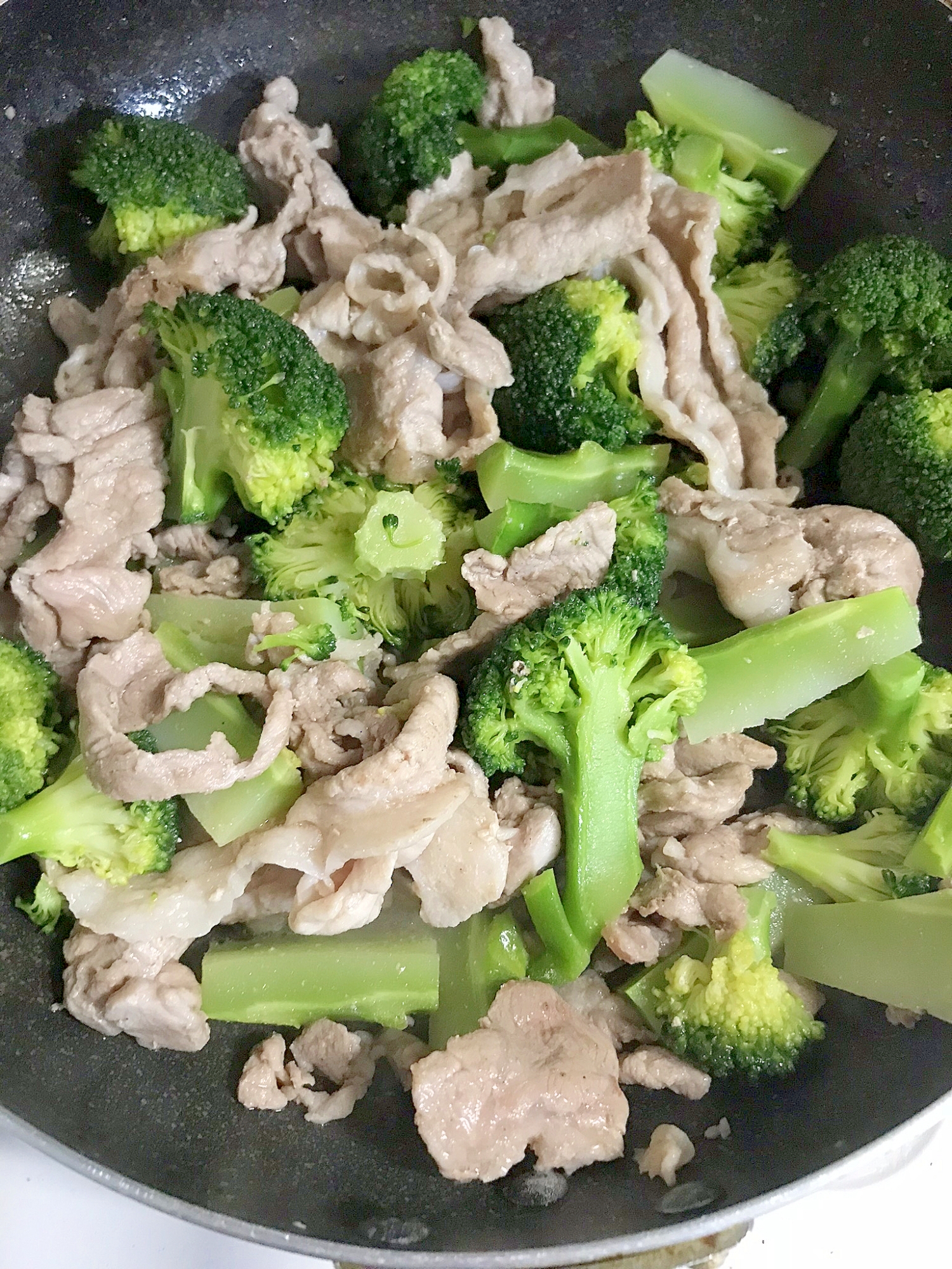 ブロッコリー 豚こま肉の中華炒め レシピ 作り方 By えみりんもんろー 楽天レシピ ブロッコリー 豚こま肉の中華炒め レシピ 作り方 By えみりんもんろー 楽天レシピ