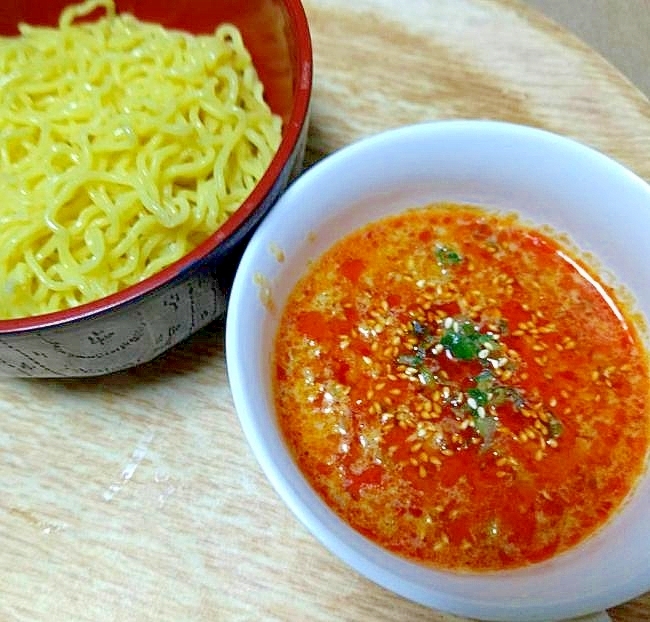 豆乳でつくる担々つけ麺