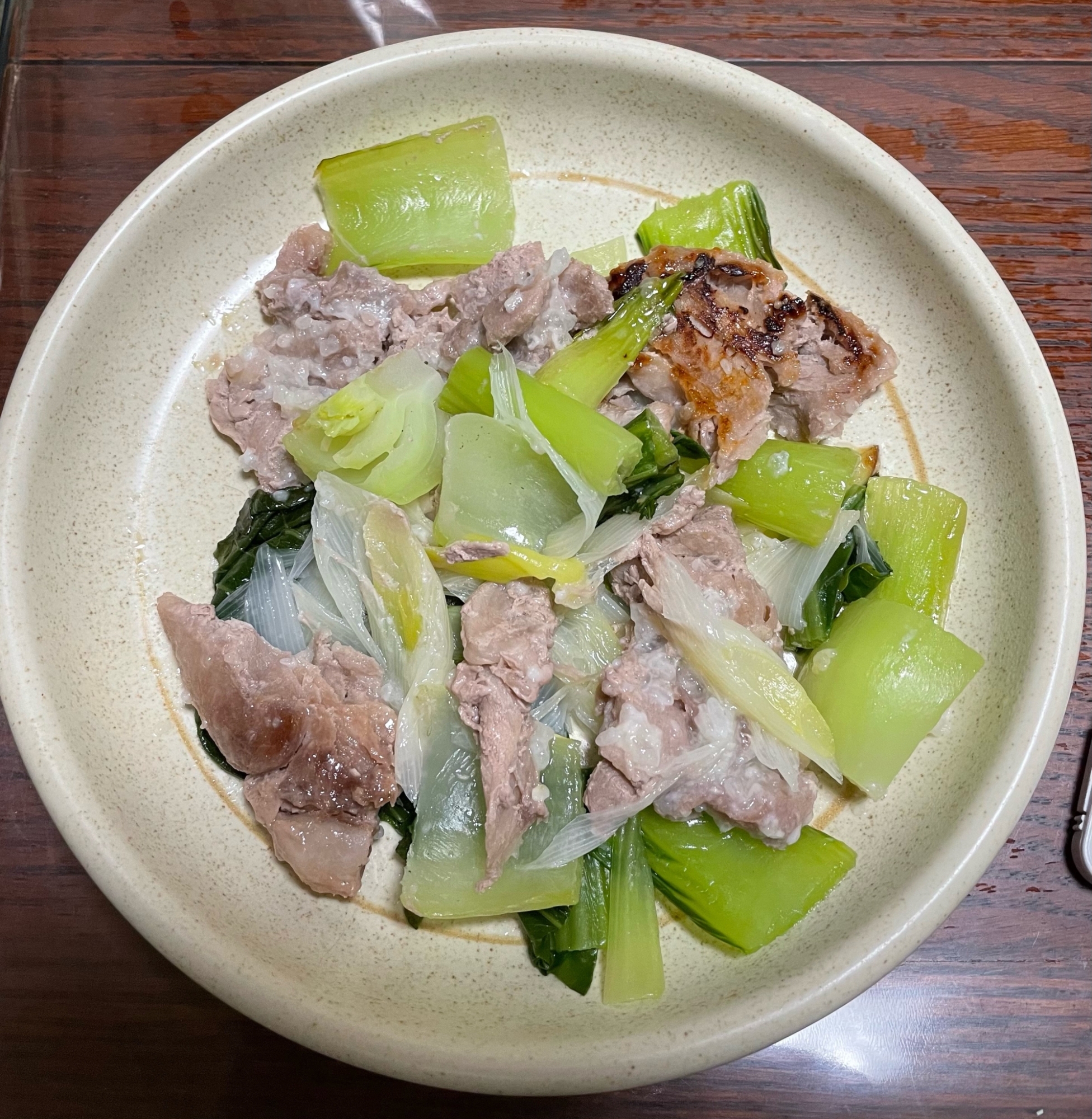 豚切り落とし肉とチンゲンサイの塩麹蒸し