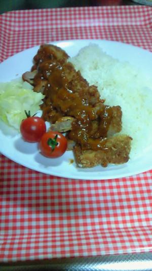 がっつり食べたい時に！デミ風ソース掛けカツご飯