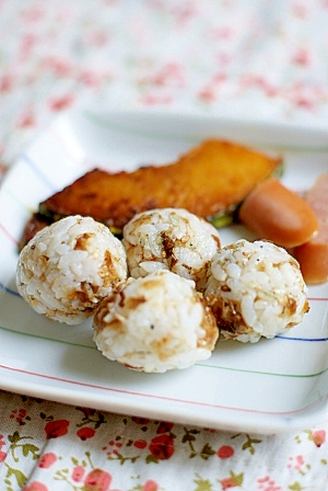 子供用 チビおにぎり レシピ 作り方 By Cota Cota 楽天レシピ 子供用 チビおにぎり レシピ 作り方 By Cota Cota 楽天レシピ