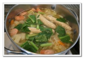 野菜スープ。野菜たっぷり。ほっとする優しい味