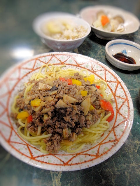 タケノコとパプリカの★肉味噌そば