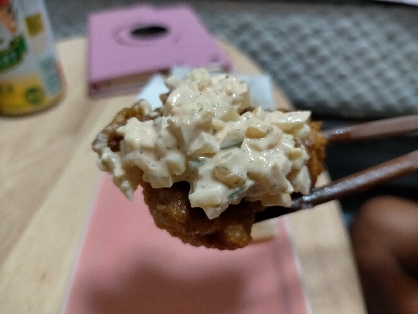 初めて本格的なチキン南蛮を
作りました。甘酢の味付けもタルタルソースの味付けも初めて学び目からウロコでした♪♪家族の評価も抜群でリピート確定です!!