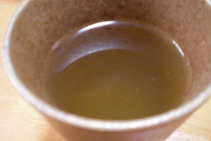 れんどさん、こんばんは・・・・・・・
夕食後にこちらのお茶を頂きました。
緑茶にはちみつレモン合いますね
ごちそうさまでした。
(*^_^*)