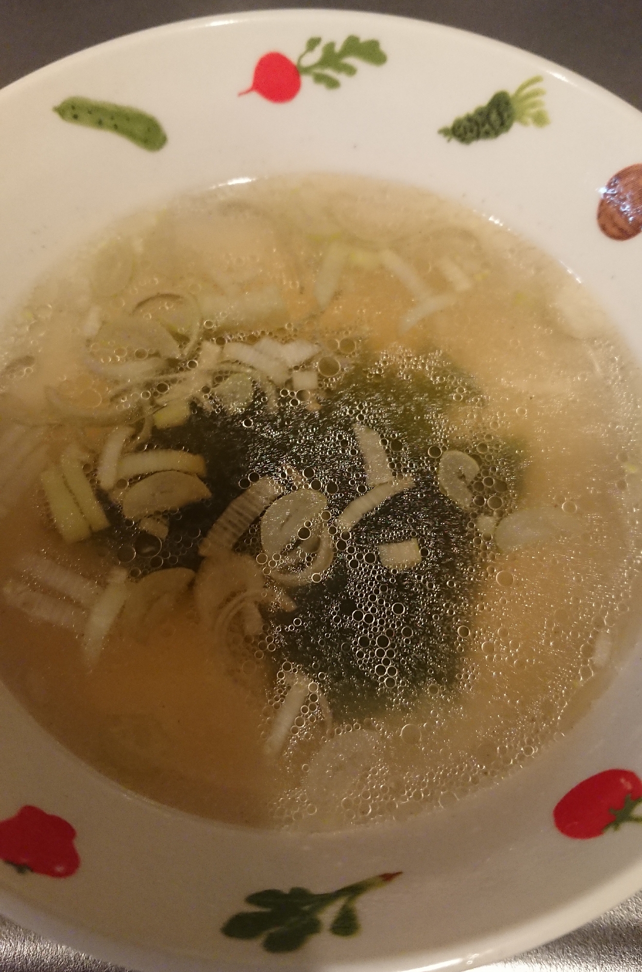 《節約簡単スープ》味覇で中華わかめスープ♪