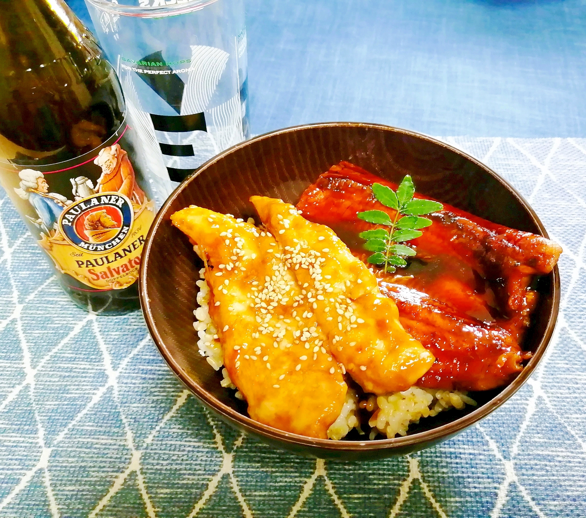 鰻＆鶏ささみの蒲焼で！「うっとり丼」