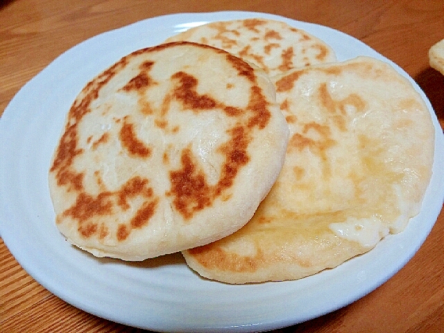 フライパンで焼けちゃう！チーズ入りナン☆