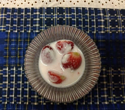 素朴！なつかしい苺の食べ方