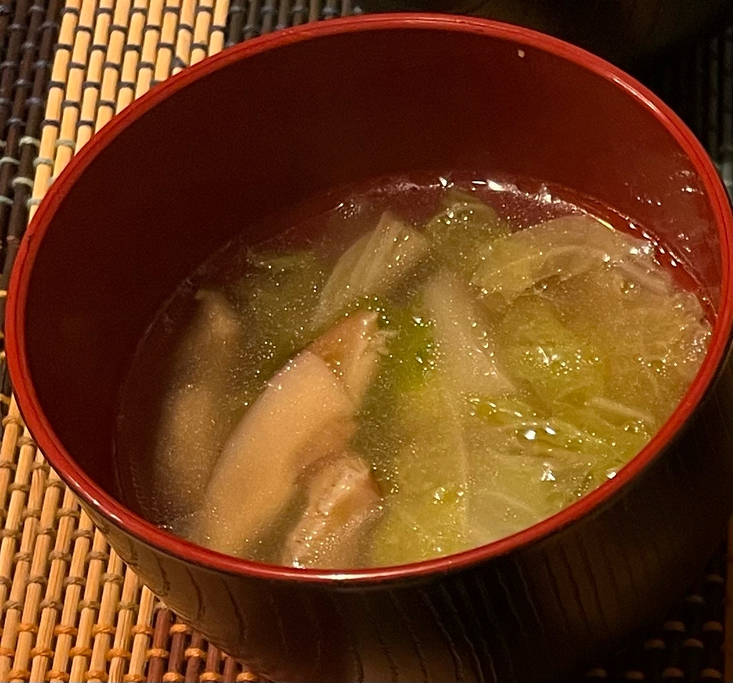 白菜と椎茸のスープ