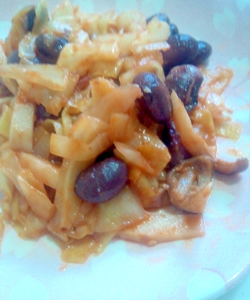簡単☆黒豆とキャベツとエリンギのケチャップ炒め