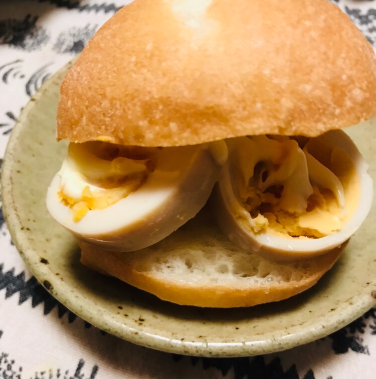 ニンニク醤油漬け茹で卵サンド レシピ 作り方 By ボンド子 楽天レシピ ニンニク醤油漬け茹で卵サンド レシピ 作り方 By ボンド子 楽天レシピ