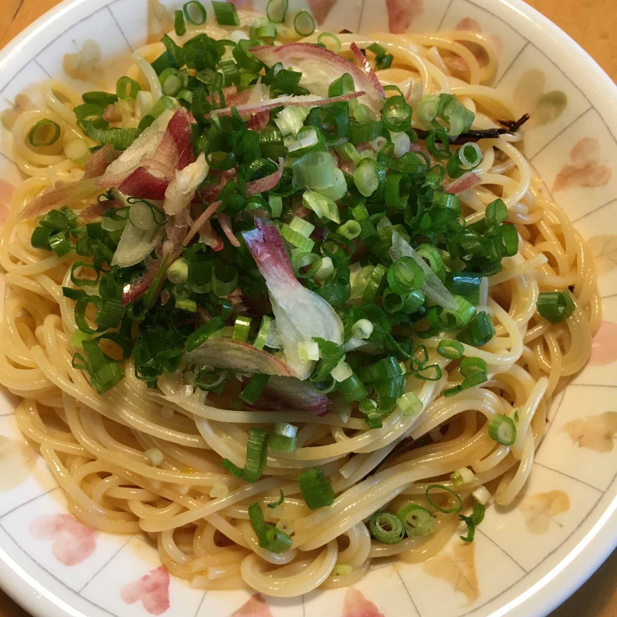 薬味たっぷり和えるだけの和風パスタ