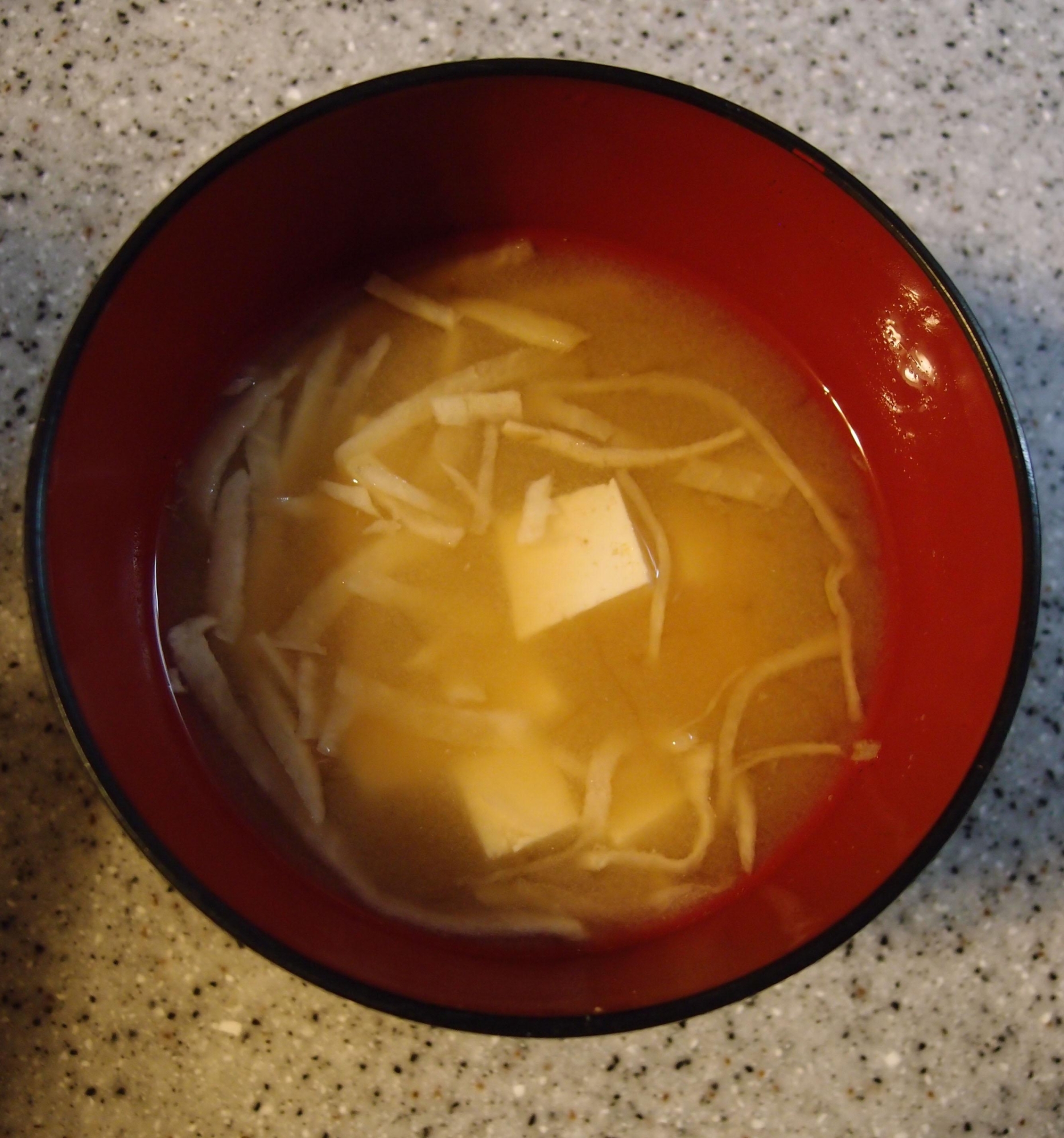 切り干し大根と絹豆腐のお味噌汁