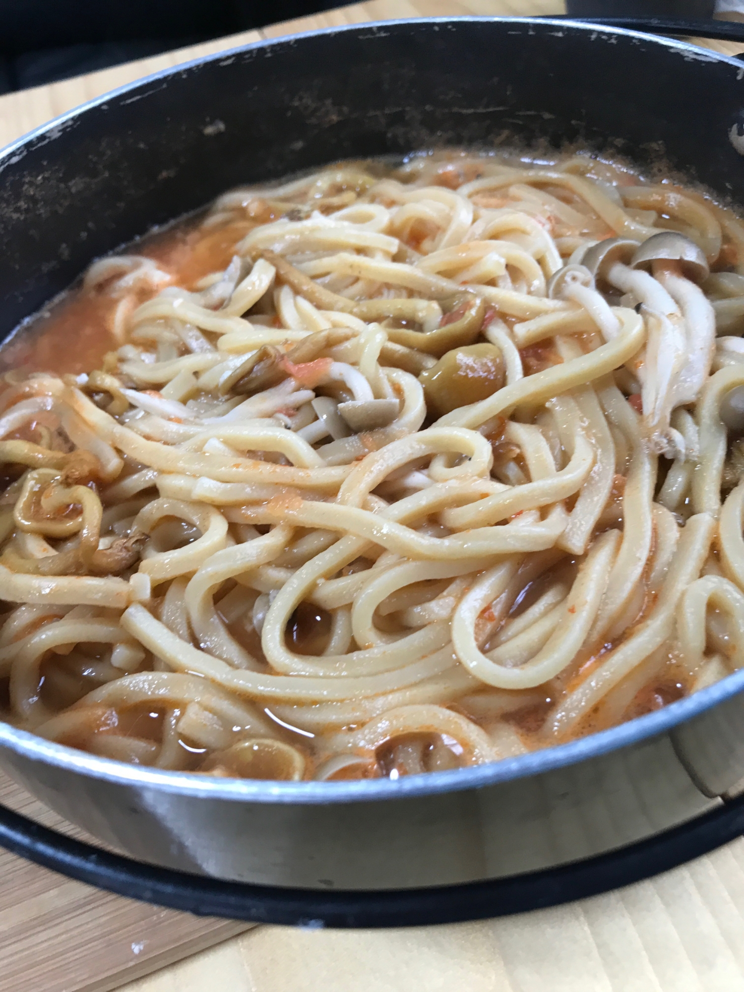 キノコ入り、トマトラーメン