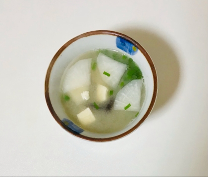 子供と作るお味噌汁(*^^*)里芋・大根・ねぎ