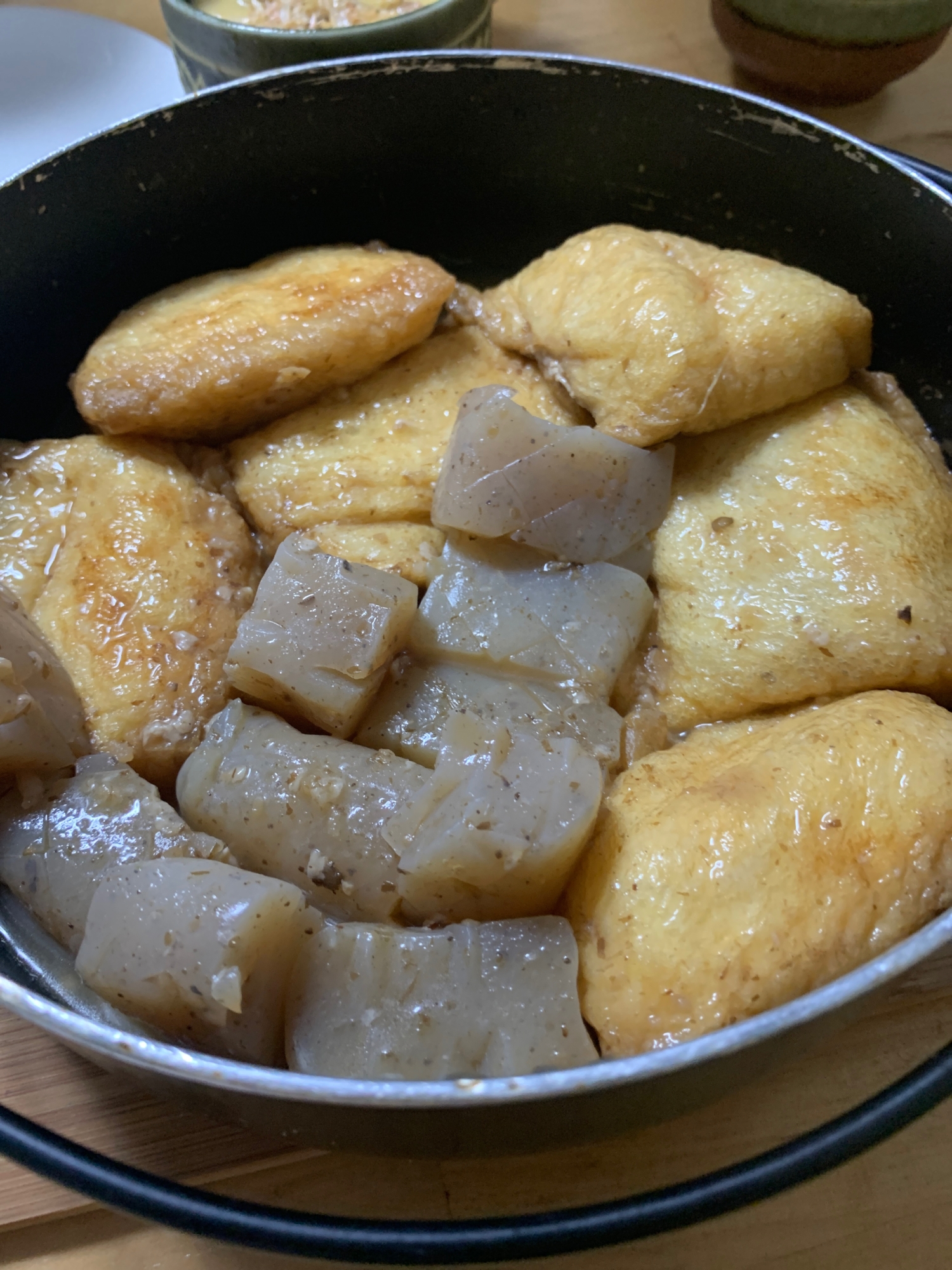 納豆巾着とコンニャクの煮物