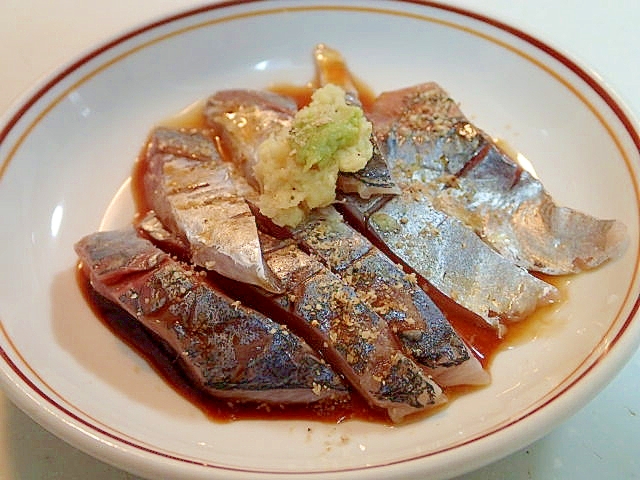 かぼす醤油で　鯵のお刺身