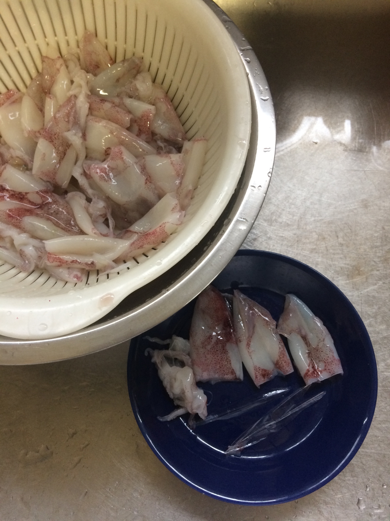 うちの下ごしらえ ホタルイカの下ごしらえ レシピ 作り方 By おいしんぼ 楽天レシピ