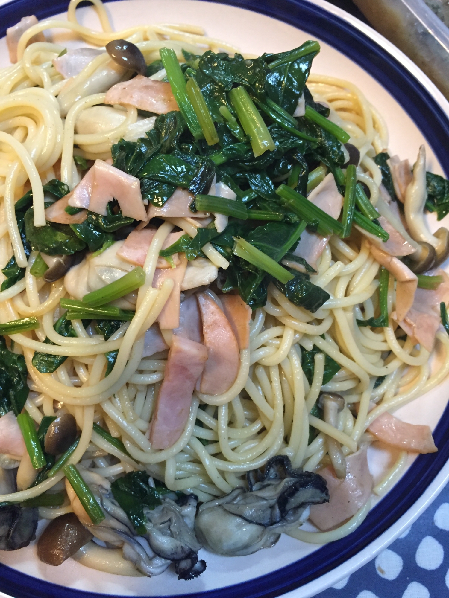 カキとほうれん草のバター醤油パスタ