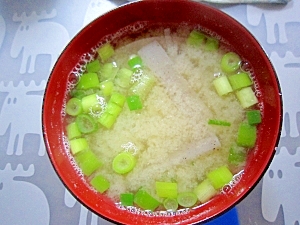 和朝食！さつまいもとこんにゃくのお味噌汁