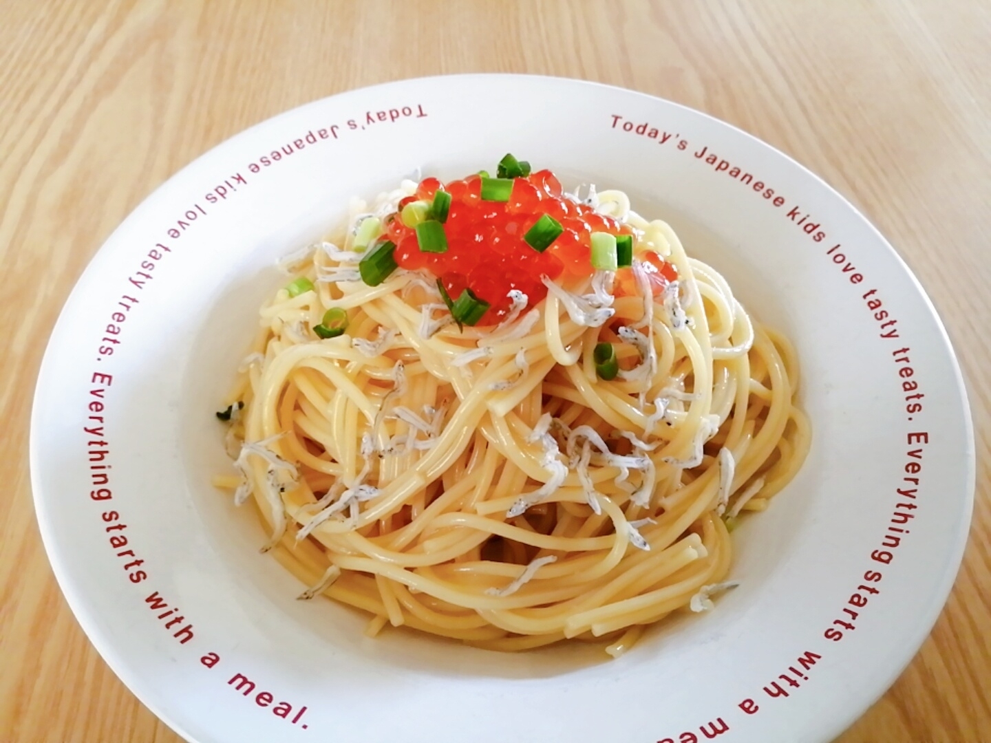 いくらとちりめんじゃこと小ねぎの和風パスタ