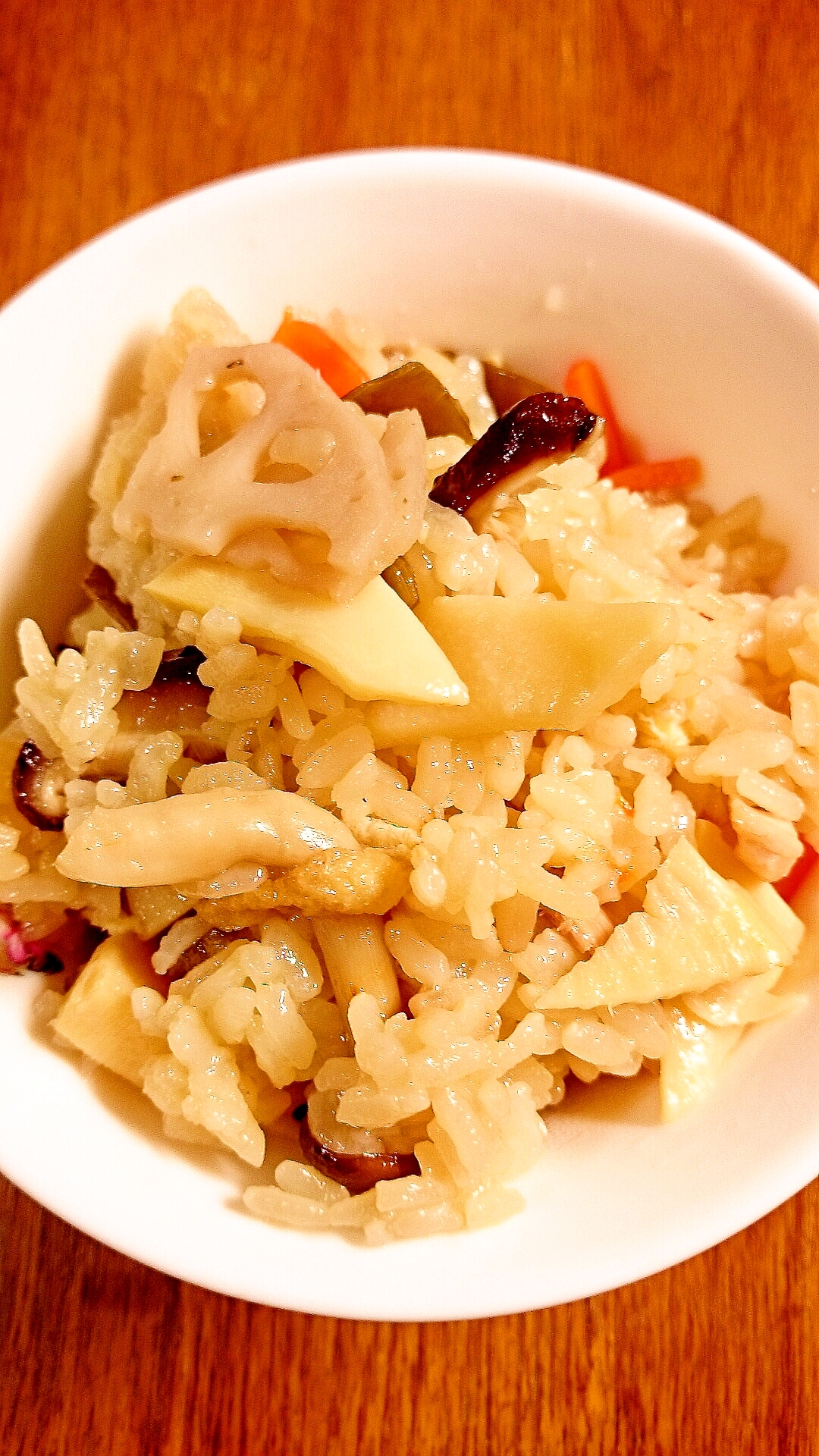 タケノコと具だくさんの炊き込みご飯 レシピ 作り方 By ねここ25 楽天レシピ タケノコと具だくさんの炊き込みご飯 レシピ 作り方 By ねここ25 楽天レシピ