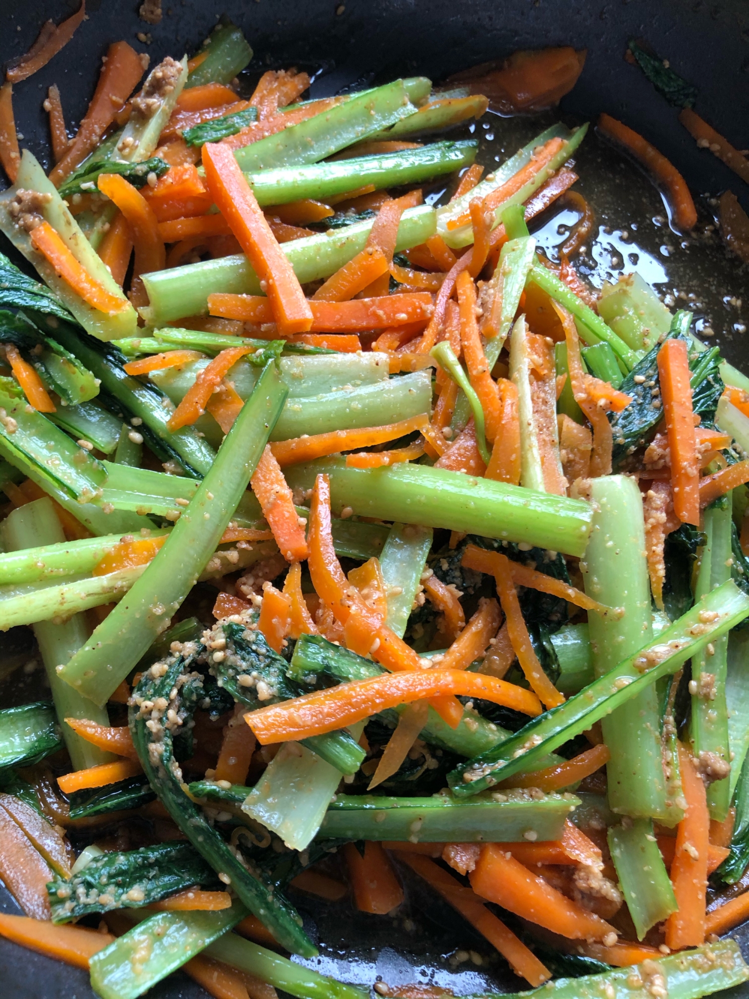 すりごまたっぷり☆絶品！小松菜の炒り煮♪