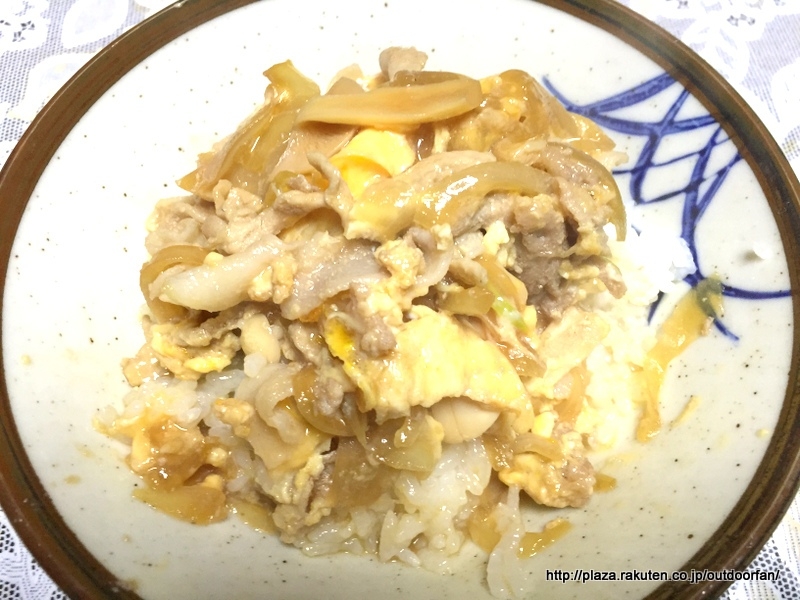 ガッツリ系の満足感たっぷりな、卵とじ豚丼