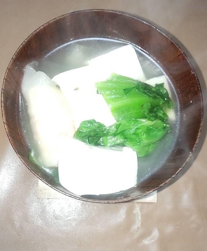 豆腐とレタスのスープ