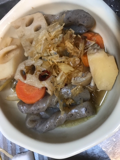 タケノコ、人参、れんこんと根菜に味が染みて美味しかったです。