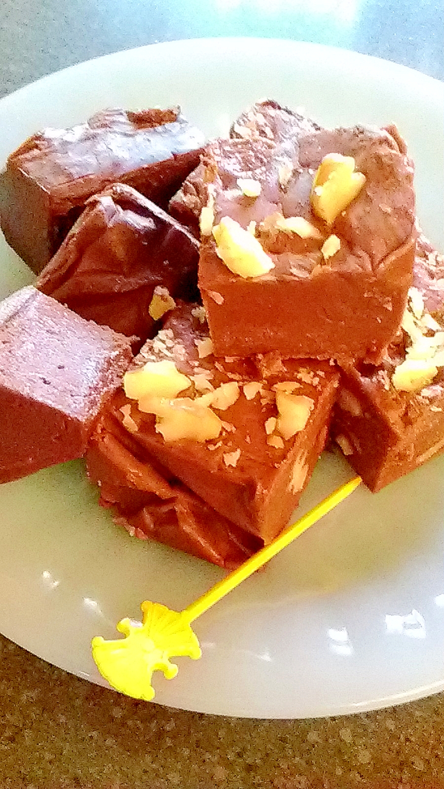 溶かして混ぜるだけ チョコファッジ レシピ 作り方 By Kcoloko 楽天レシピ 溶かして混ぜるだけ チョコファッジ レシピ 作り方 By Kcoloko 楽天レシピ