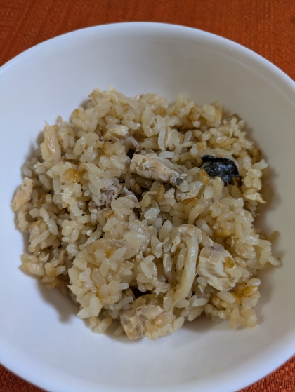 鮭缶と舞茸で！秋色炊き込みごはん♫