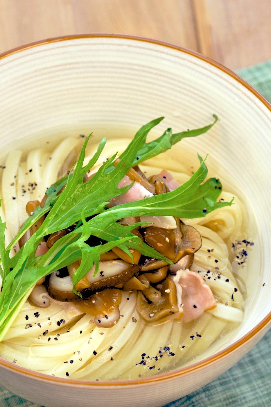 きのことベーコンのカフェ風うどん