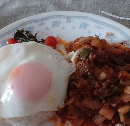 簡単時短！ひき肉ロコモコ丼