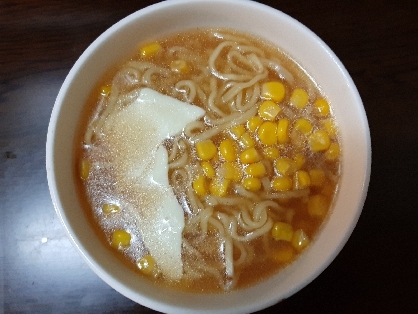 とろけるチーズとコーンの味噌ラーメン♪