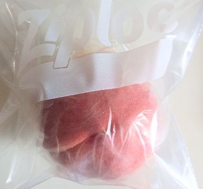 つるんと皮剥きできるꕤ丸ごと桃の冷凍保存✧˖°