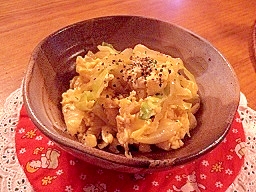 もう１品。春キャベツの卵とじ