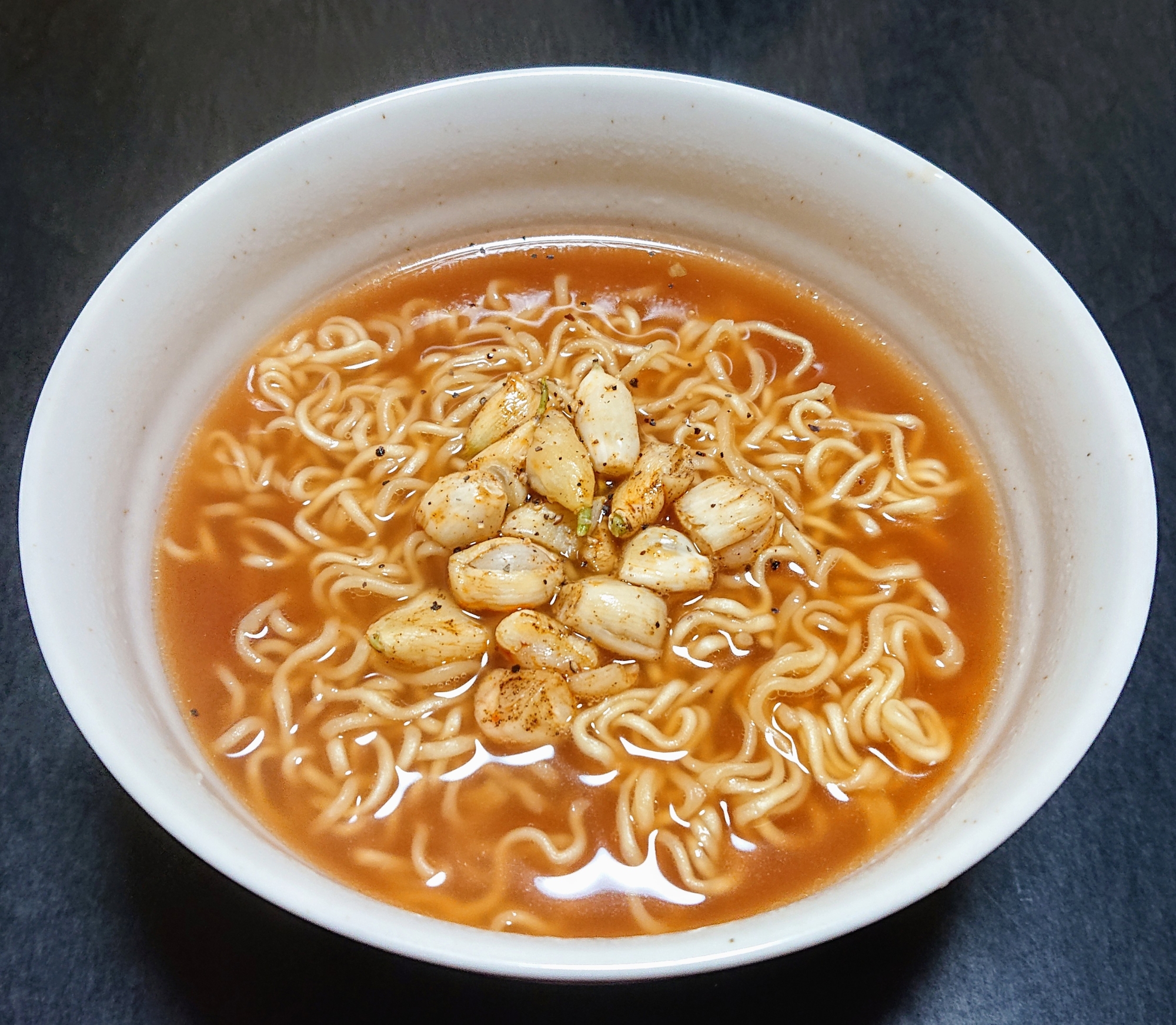 インスタントで☆ガツンとニンニク醤油ラーメン