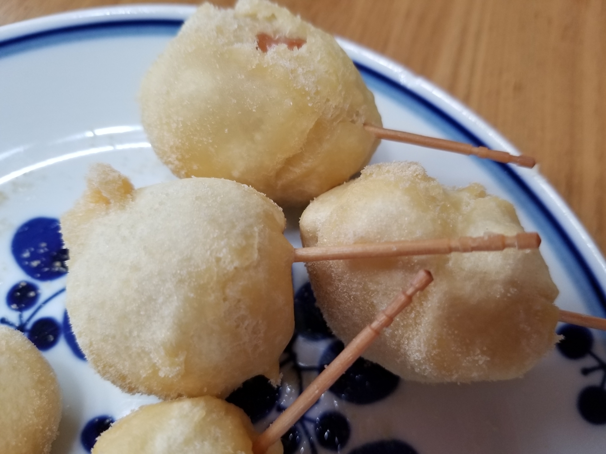 魚肉ソーセージでミニホットドッグ