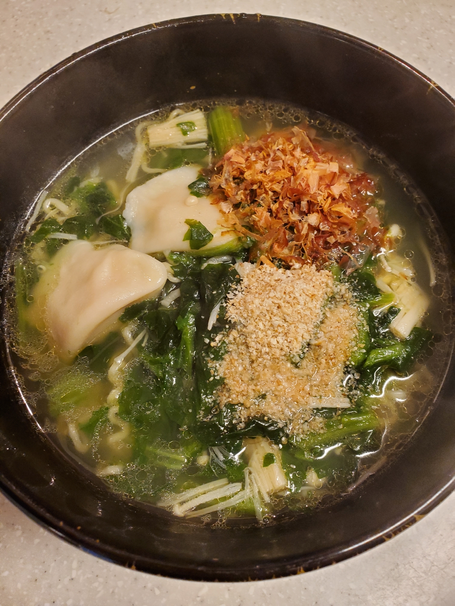 寒い日に食べたい!!水餃子ラーメン