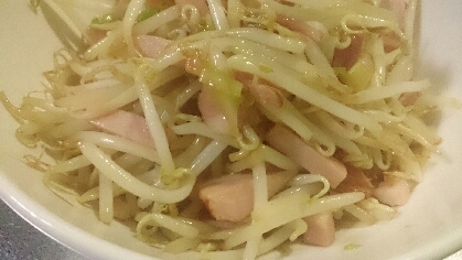 豚肉がなかったのでハムで作りました(^^;)けれど、ピリ辛で美味しかったです(^-^)ごちそうさまでした！